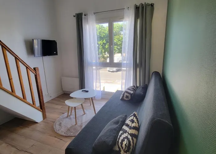T2 rénové lumineux, Parking privé, Plage&Vieux Port à vélo Appartement *